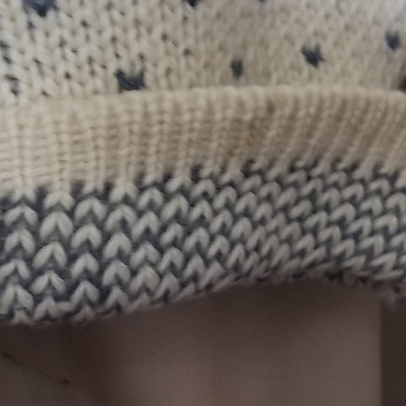 COPY - COPY - Vintage Snowflake Sweater - Picture 5 of 16